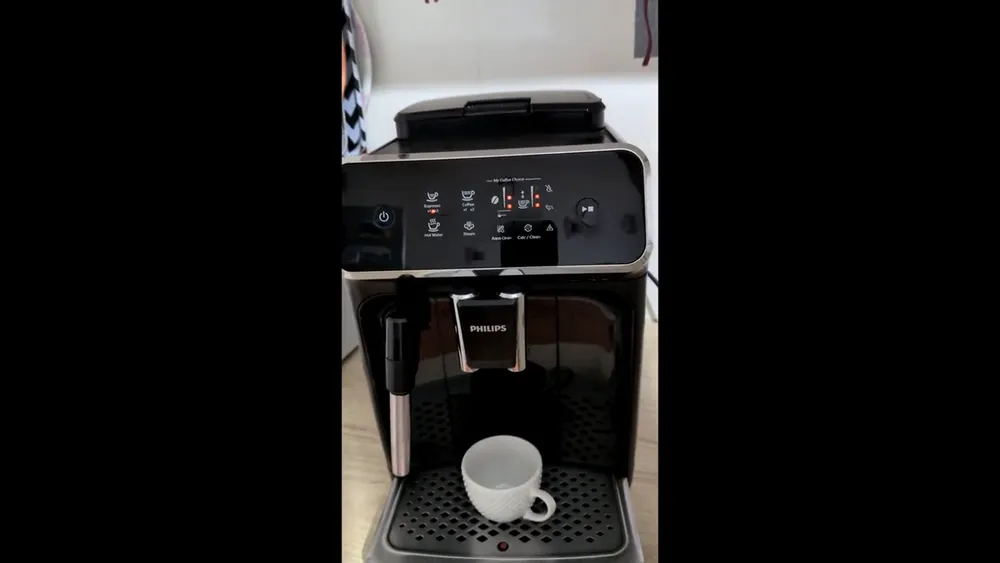 Machine à café à broyeur Philips Série 2200 (EP2220/10), vidéo 1 filmée par Marwane